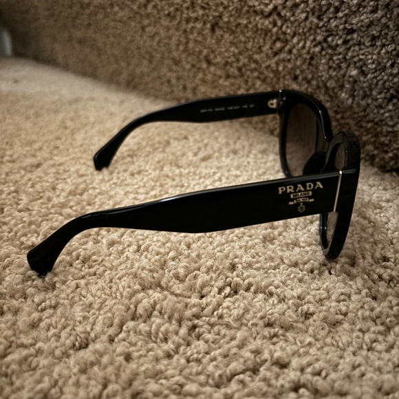 Great Condition Prada SPR 170 1Ab0A7 Cateye Sunglasses - Picture 6 of 12